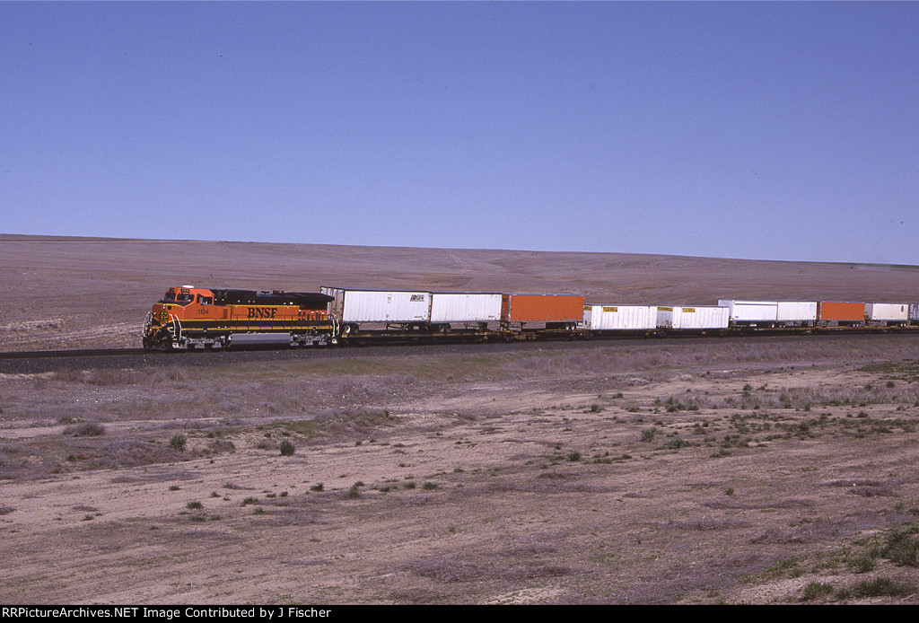 BNSF 1104